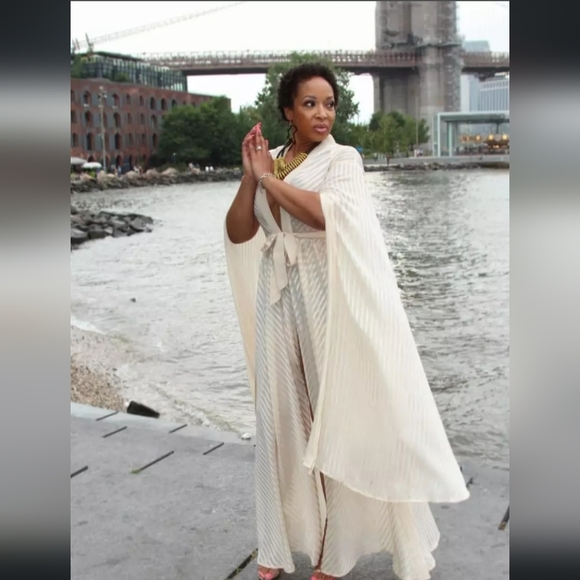 Kimono style robe - Picture 2 of 7